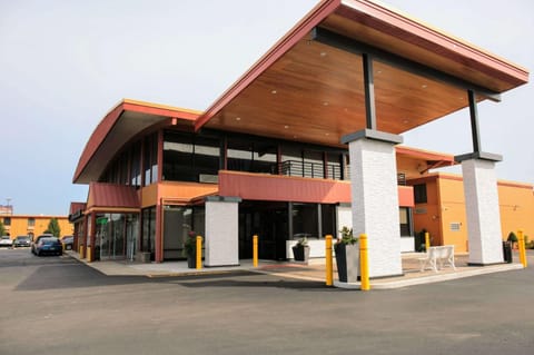Property building, On site