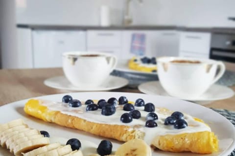 Coffee/tea facilities, Food and drinks, Food, Breakfast, Continental breakfast