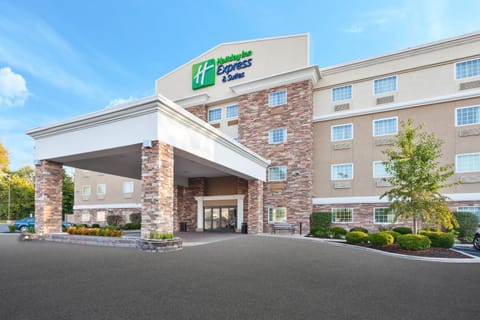 Holiday Inn Express & Suites Carmel North – Westfield, an IHG Hotel Hotel in Westfield