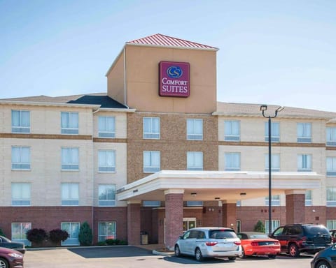 Comfort Suites Southport Hotel in Perry Township