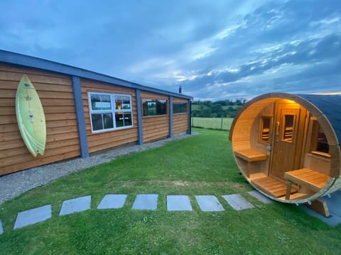 Sleeps 12 Hot Tub Sauna Cinema Pets Welcome House in Leitrim, Co. Leitrim, Ireland