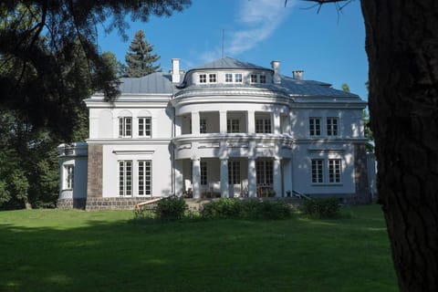 Pałac Krzykosy Villa in Masovian Voivodeship