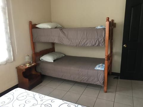 Casa del Suizo Bed and Breakfast in Alajuela