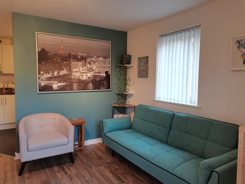 Cosy Apartment with Balcony Eigentumswohnung in Herne Bay