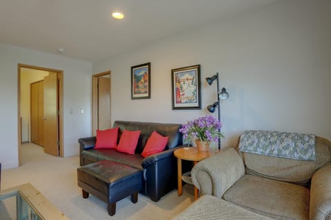 13 Lodge Close to Golfing and Biking Condo in Hood River