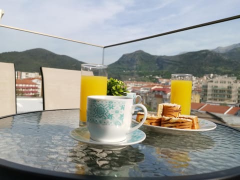 Balcony/Terrace, City view