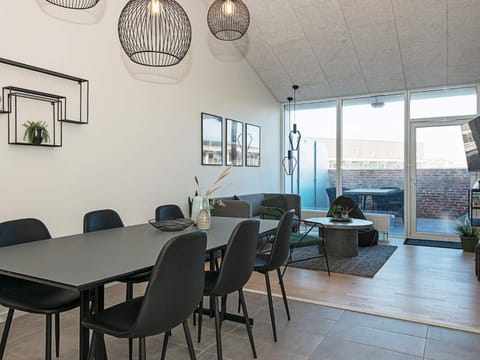 6 person holiday home in Ringk bing Wohnung in Søndervig