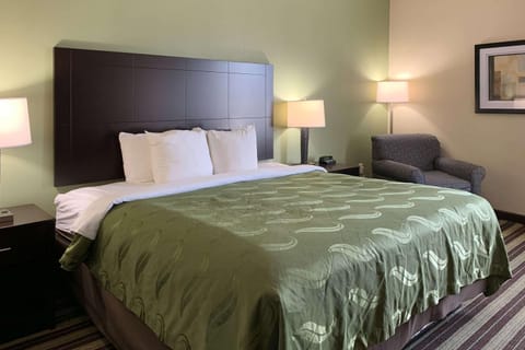 Quality Inn & Suites Hotel in West Monroe