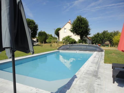 Le Hameau du Peu House in Centre-Val de Loire