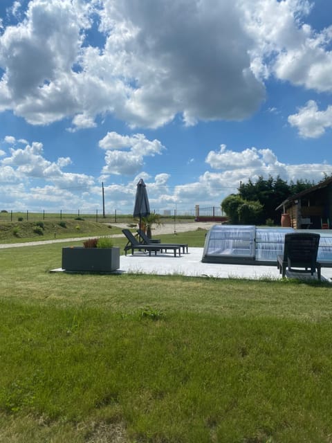 Le Hameau du Peu House in Centre-Val de Loire