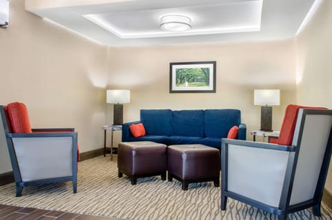 Comfort Inn & Suites Covington - Mandeville Hotel in Mississippi
