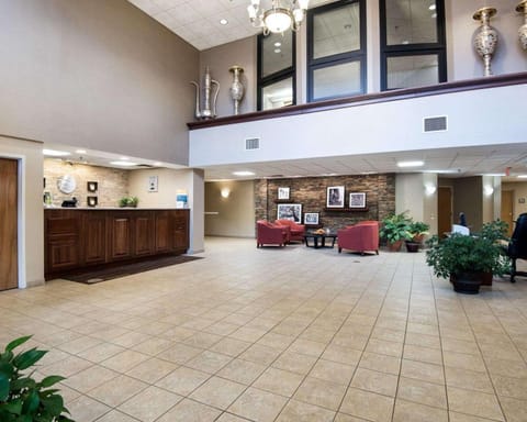 Comfort Inn & Suites LaVale - Cumberland Hotel in Shenandoah Valley