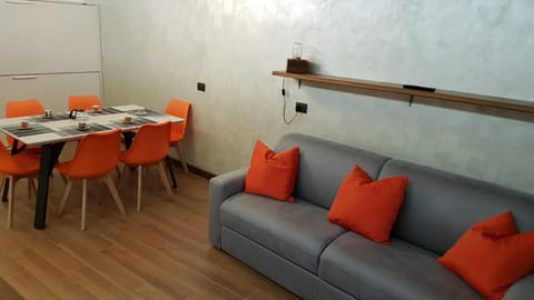 Orange Fox Cervinia apartment Vda Vacanze in Vetta CIR 0185 Condo in Breuil-Cervinia