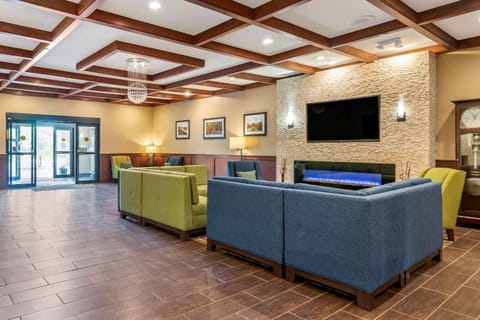 Comfort Suites Grand Rapids North Hôtel in Comstock Park