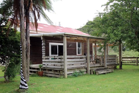 Facade/entrance, BBQ facilities, Balcony/Terrace, Garden view