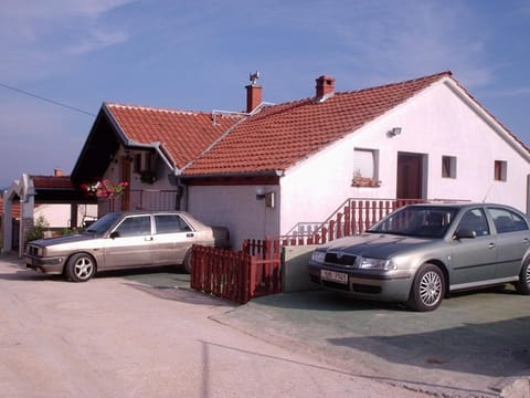 Apartments by the sea Tisno, Murter - 16947 Apartment in Tisno