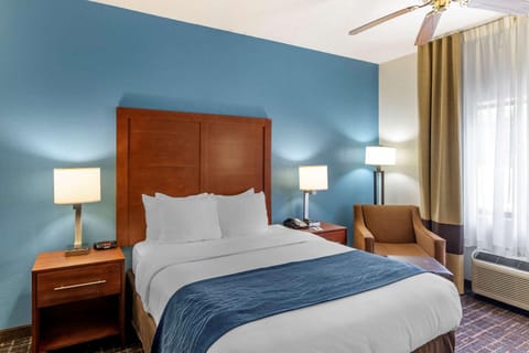 Comfort Inn & Suites Lees Summit - Kansas City Hotel in Lees Summit