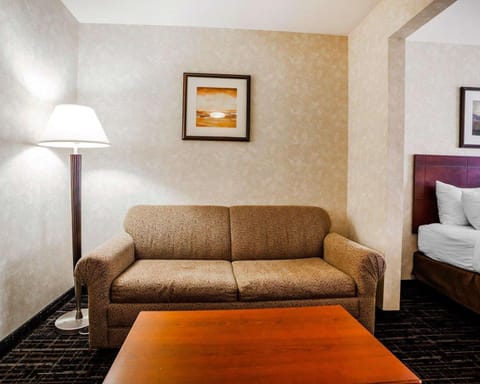 Comfort Suites - Independence Hotel in Independence