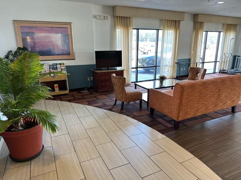 Quality Inn & Suites Hotel in Hattiesburg