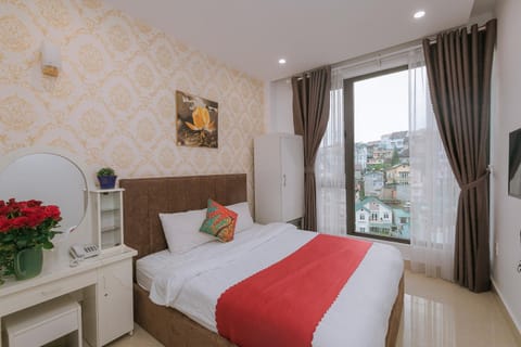 Bed, Photo of the whole room, Bedroom, City view