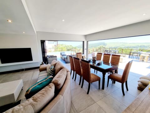 Zimbali Guesthouse uBukwa 20 Tinderwood Loop Bed and Breakfast in Dolphin Coast