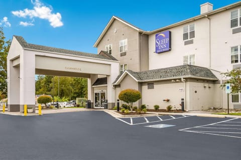 Sleep Inn & Suites Jacksonville near Camp Lejeune | Jacksonville, NC ...