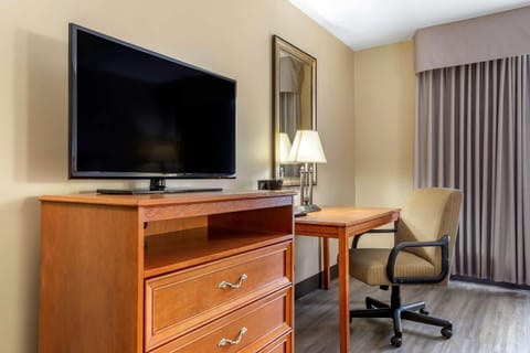 Econo Lodge & Suites Southern Pines Hotel in Southern Pines