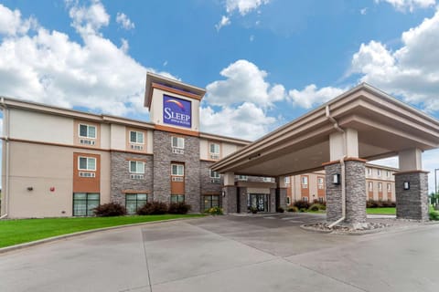 Sleep Inn & Suites Grand Forks Alerus Center Hotel in Grand Forks