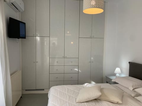 studio apartment Violetta at Livadia beach Apartment in Paros