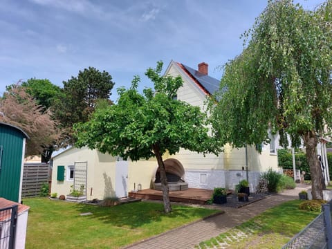 Garden, Balcony/Terrace, Parking