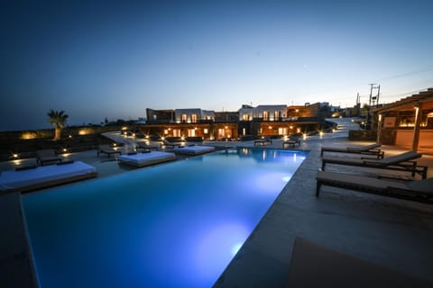 Balcony/Terrace, Pool view, Swimming pool, Swimming pool, Sunrise, Sunset