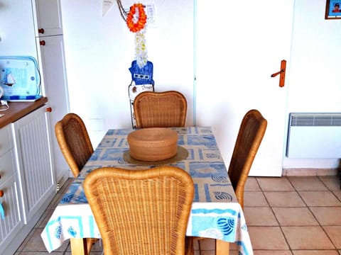 Charmant appartement rénové avec loggia et parking, proche de la mer à Marseillan - FR-1-387-144 Apartment in Marseillan