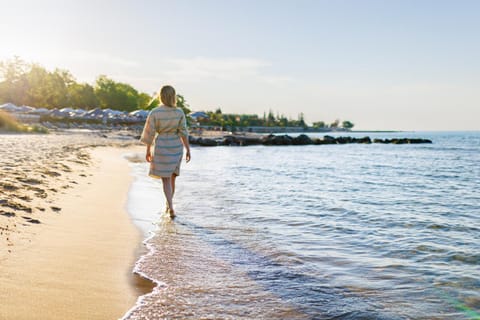 Day, People, Natural landscape, Beach, Guests