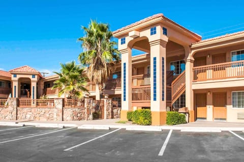 Quality Inn & Suites Las Cruces - University Area Hotel in Mesilla