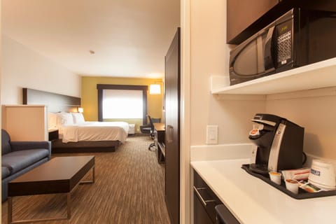  Holiday Inn Express & Suites Hotel in Agua Fria