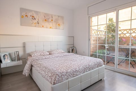 Kamelly Bed and Breakfast in Badalona