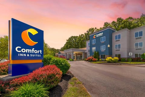 Comfort Inn & Suites Saratoga Springs Hotel in Saratoga Springs