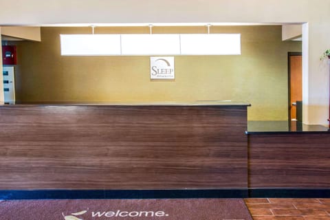 Sleep Inn & Suites Oregon Hotel in Oregon