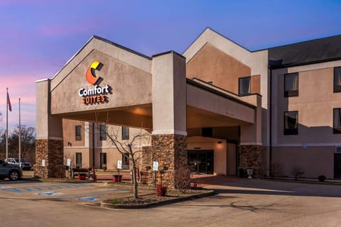 Comfort Suites South Point - Huntington Hotel in Huntington