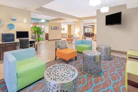 La Quinta by Wyndham Midwest City - Tinker AFB Hôtel in Midwest City