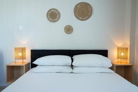 Mare I - studio in Old Harbor Apartment in Chania