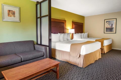 Quality Inn & Suites at Coos Bay Hotel in Coos Bay