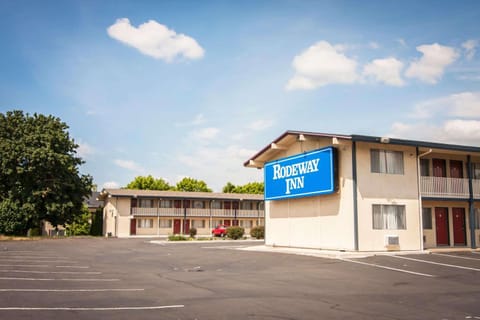 Rodeway Inn Albany Motel in Albany