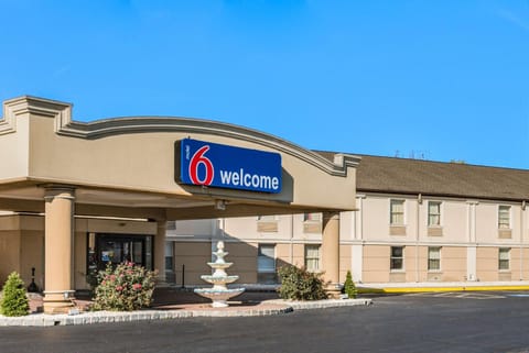 Motel 6-Levittown, PA - Bensalem Hotel in Jersey Shore