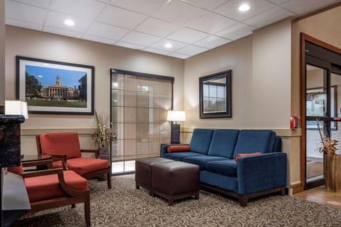 Comfort Suites near Penn State Hotel in University Park