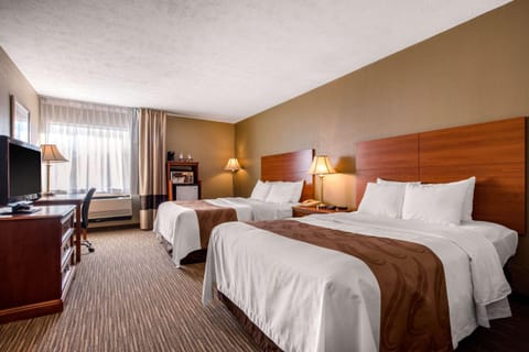 Quality Inn & Suites New Castle Hotel in Pennsylvania
