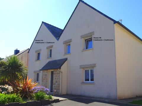 Modern semi detached house with terrace Saint Quay Portrieux House in Saint-Quay-Portrieux