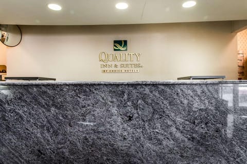 Quality Inn & Suites Fairview Hotel in Lake Erie