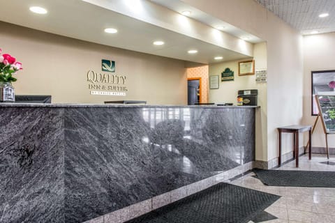 Quality Inn & Suites Fairview Hotel in Lake Erie
