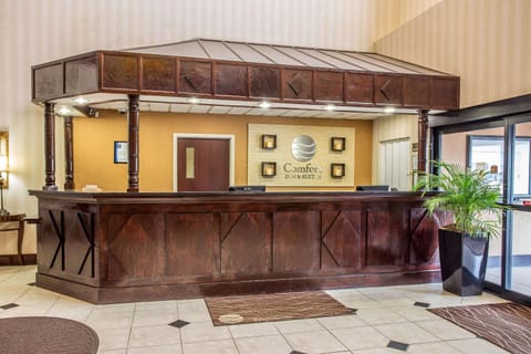 Comfort Inn & Suites FtJackson Maingate Hotel in Columbia